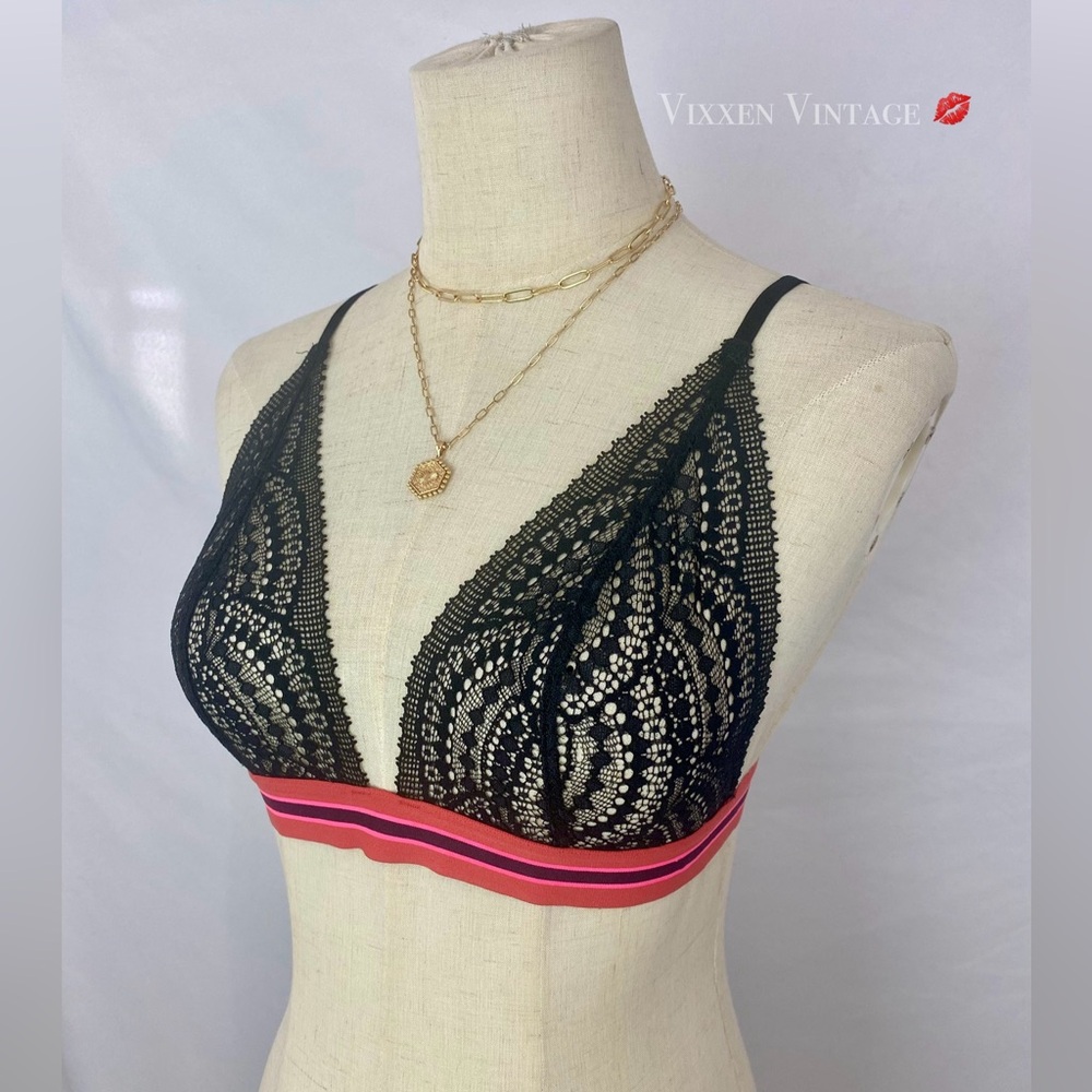VICTORIA'S SECRET 'VERY SEXY' VARSITY STRIPE TRIANGLE MESH LACE BRALETTE